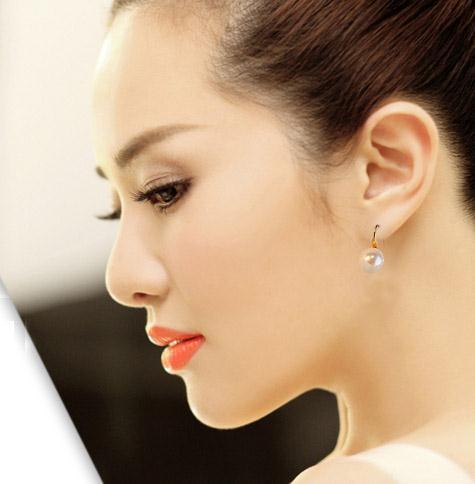 Simple Pearl Earrings
